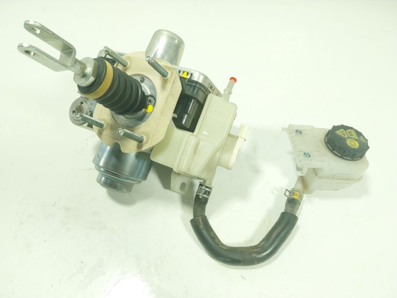 Recambio de servofreno para mazda 3 hatchback (bp) 2.0 skyactiv-g m hybrid referencia OEM IAM   