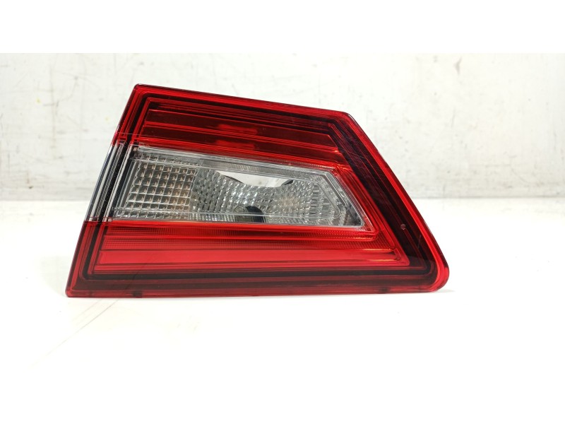 Recambio de piloto trasero derecho interior para renault clio iv (bh_) 1.2 16v referencia OEM IAM  265505796R 