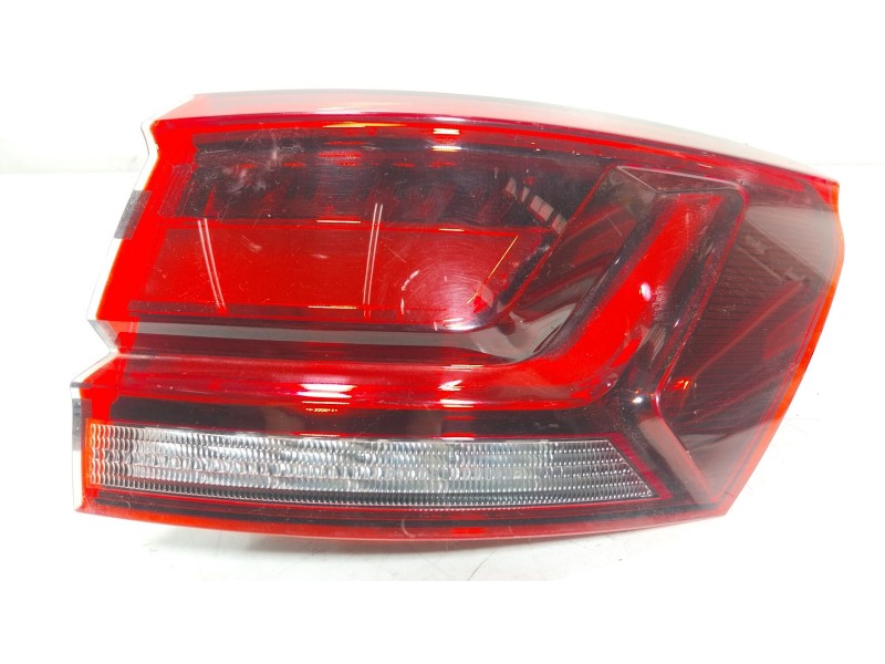 Recambio de piloto trasero derecho para volkswagen touareg (cr7, rc8) 3.0 tdi 4motion referencia OEM IAM  760945096A 