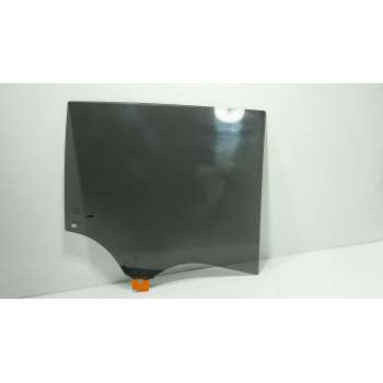 CRISTAL PUERTA TRASERO DERECHO 571845026C 