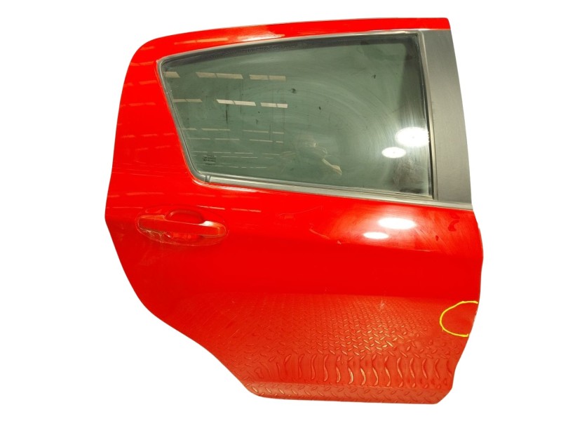 Recambio de puerta trasera derecha para toyota yaris (_p13_) 1.5 (nsp131_) referencia OEM IAM   