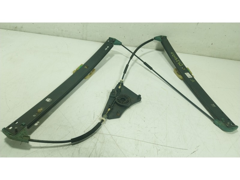 Recambio de elevalunas delantero derecho para volkswagen touareg (cr7, rc8) 3.0 tdi 4motion referencia OEM IAM  760837462D 