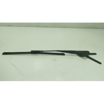 BRAZO LIMPIA DELANTERO DERECHO A1718200844 