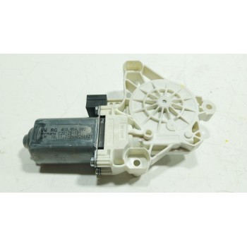 MOTOR ELEVALUNAS DELANTERO DERECHO 4K0959802 