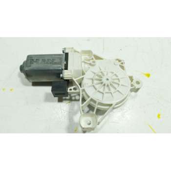 MOTOR ELEVALUNAS DELANTERO IZQUIERDO 9Y0837003 4K0959801 