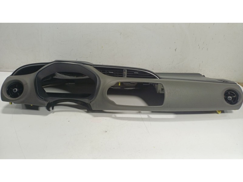 Recambio de salpicadero para toyota yaris (_p13_) 1.5 (nsp131_) referencia OEM IAM  1G195VE2009 