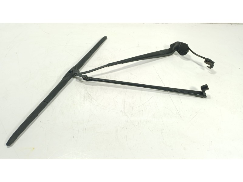 Recambio de brazo limpia delantero izquierdo para toyota yaris (_p13_) 1.5 (nsp131_) referencia OEM IAM   