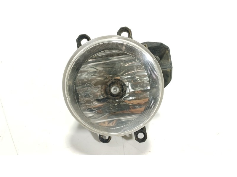Recambio de faro antiniebla derecho para toyota yaris (_p13_) 1.5 (nsp131_) referencia OEM IAM  90008490RH 