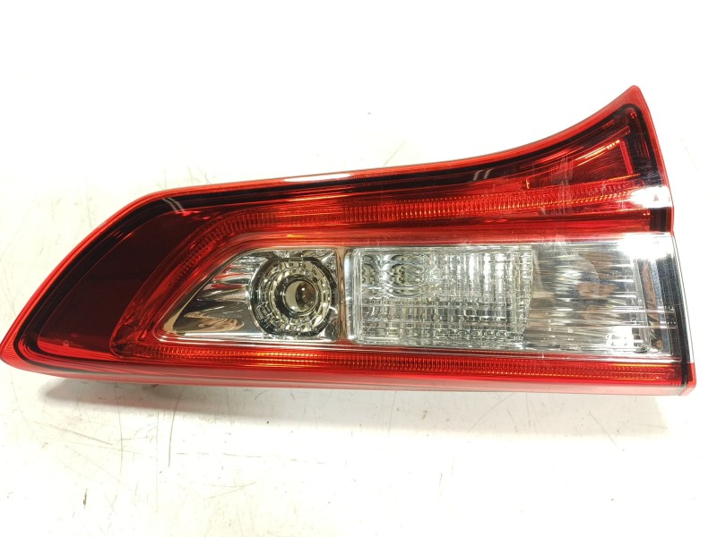 Recambio de piloto trasero izquierdo interior para toyota yaris (_p13_) 1.5 (nsp131_) referencia OEM IAM   