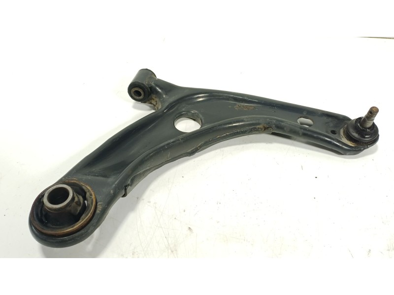 Recambio de brazo suspension inferior delantero derecho para toyota yaris (_p13_) 1.5 (nsp131_) referencia OEM IAM   