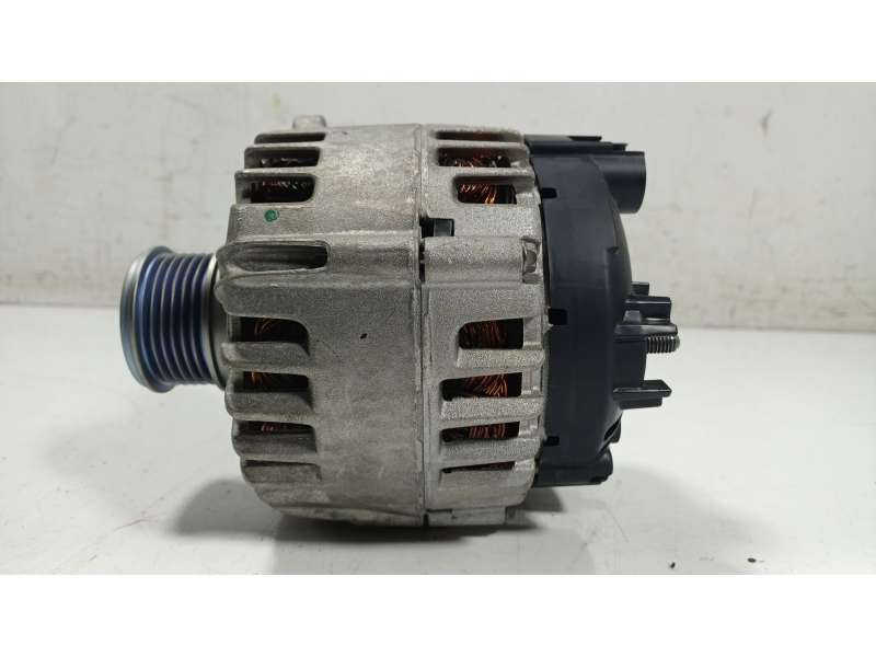 Recambio de alternador para volkswagen tiguan 2.0 tdi referencia OEM IAM  05L903028 
