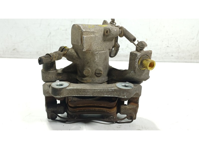 Recambio de pinza freno trasera derecha para toyota yaris (_p13_) 1.5 (nsp131_) referencia OEM IAM   