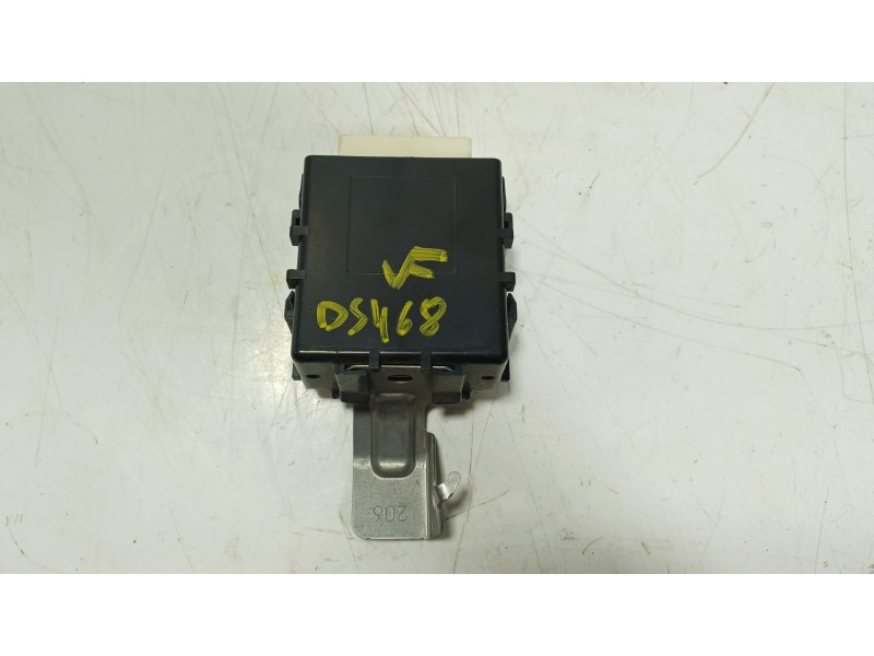Recambio de modulo electronico para toyota yaris (_p13_) 1.5 (nsp131_) referencia OEM IAM  859400D030 