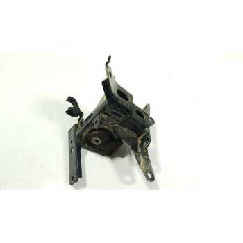 SOPORTE MOTOR IZQUIERDO 123720M100 