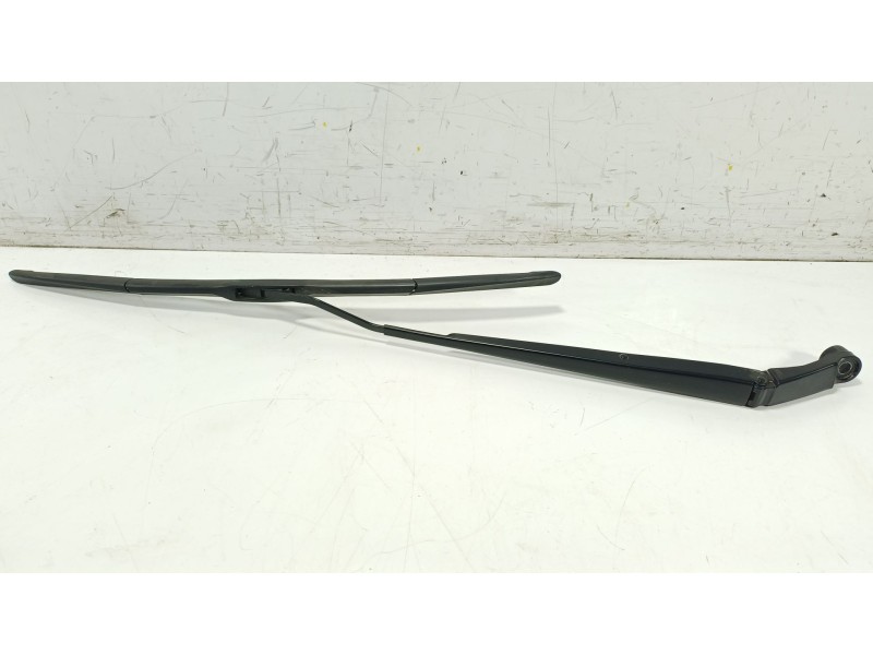 Recambio de brazo limpia delantero izquierdo para toyota yaris cross (mxp_) 1.5 hybrid (mxpj10) referencia OEM IAM   