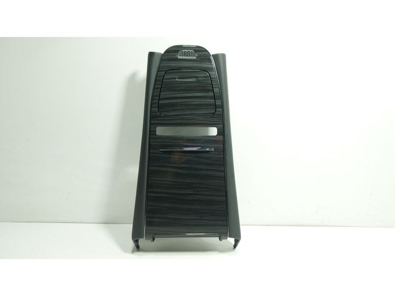 Recambio de consola central delantera para omoda omoda5 hev referencia OEM IAM  401007219AA 
