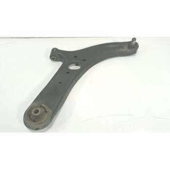BRAZO SUSPENSION INFERIOR DELANTERO DERECHO 545011W000 