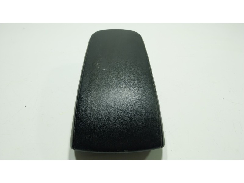 Recambio de apoyabrazos central para volvo xc40 (536) t4 plug-in hybrid referencia OEM IAM  P31469569 