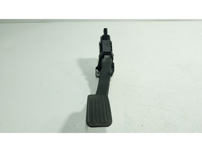 Recambio de potenciometro pedal para tesla model y ev perfomance a las 4 ruedas referencia OEM IAM  762321156967 