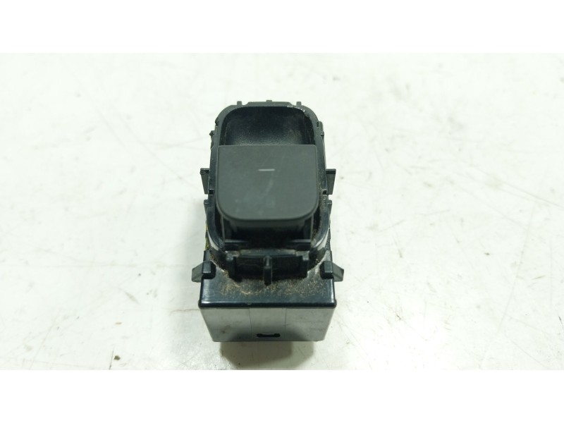 Recambio de mando elevalunas trasero izquierdo para tesla model y ev perfomance a las 4 ruedas referencia OEM IAM  0115739235 