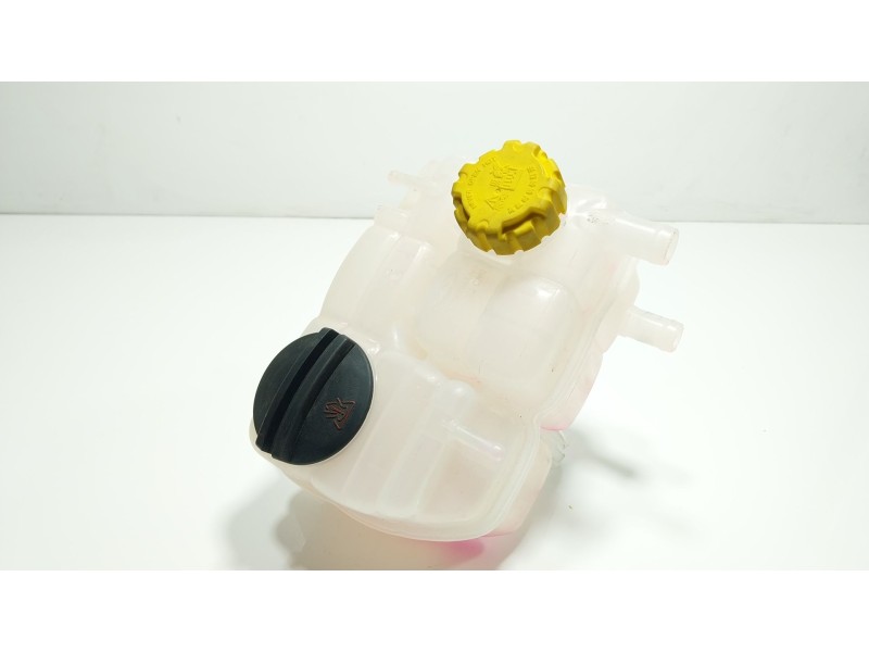 Recambio de deposito expansion para omoda omoda5 hev referencia OEM IAM  302001684AA 