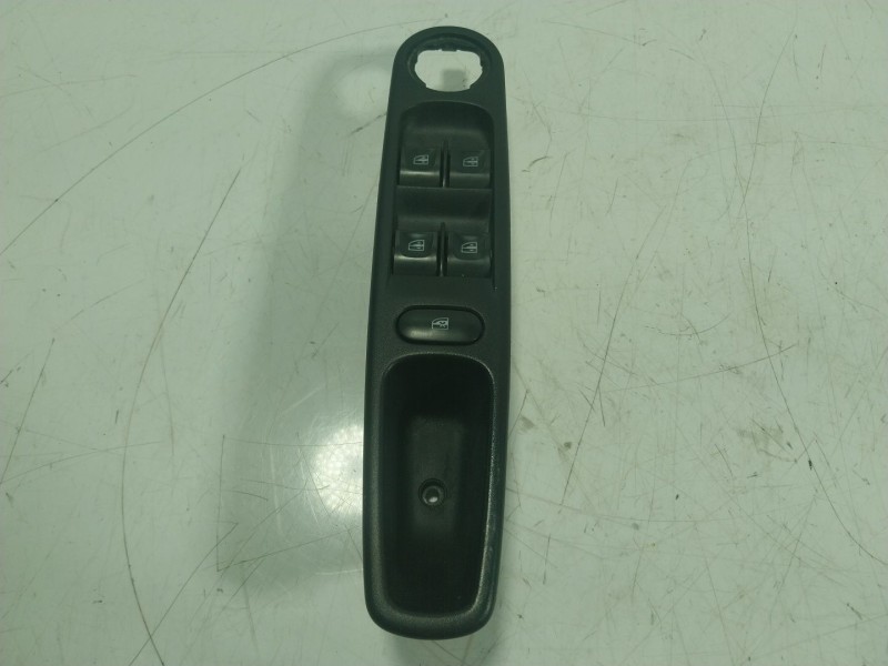 Recambio de mando elevalunas delantero izquierdo para renault zoe referencia OEM IAM  254008973R 