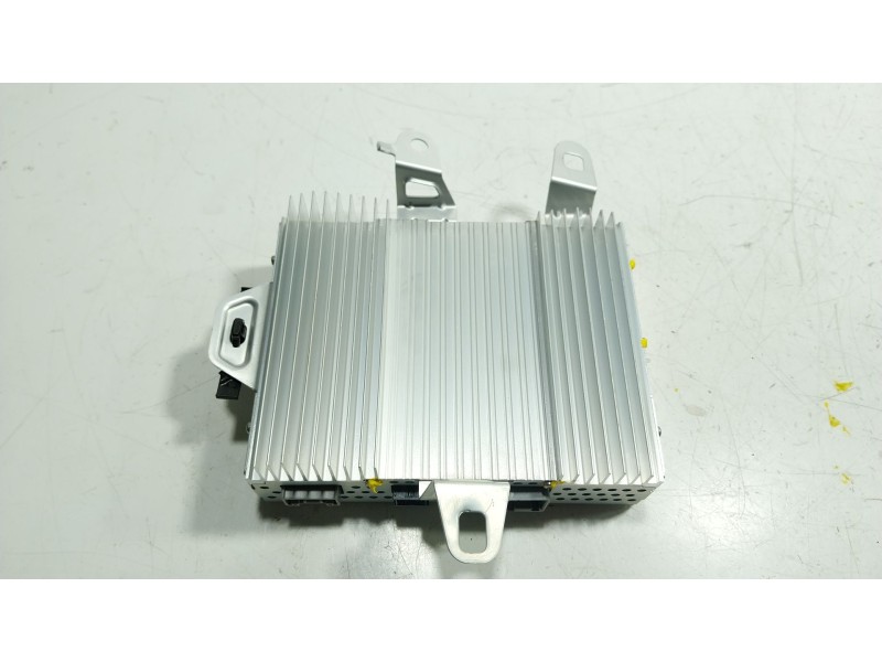 Recambio de modulo electronico para tesla model y ev perfomance a las 4 ruedas referencia OEM IAM  150715201B 