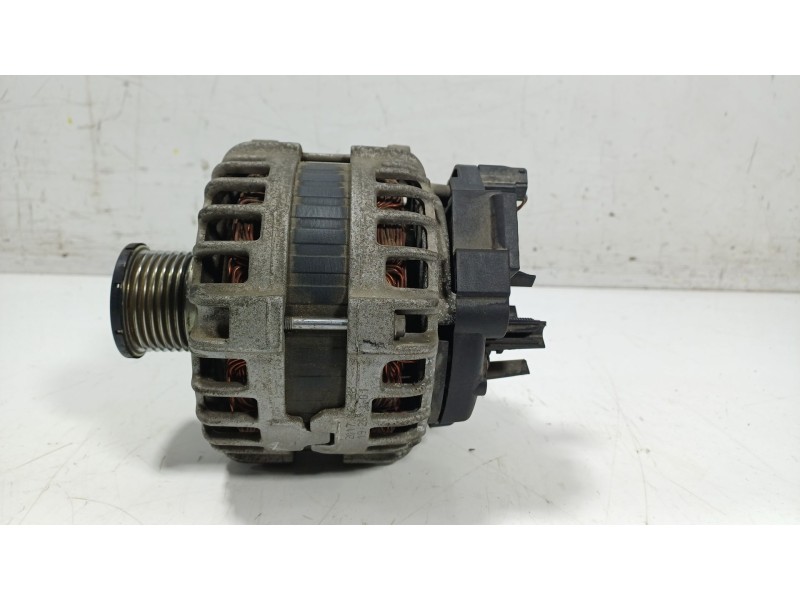 Recambio de alternador para renault grand scénic iv (r9_) 1.6 dci 130 referencia OEM IAM 231004BE0B  
