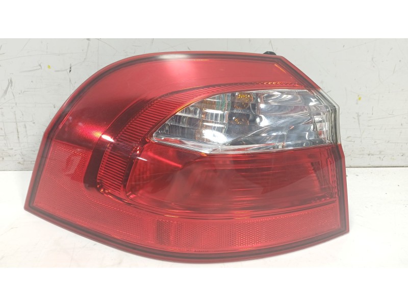 Recambio de piloto trasero izquierdo para kia rio iii (ub) 1.2 cvvt referencia OEM IAM  924011W2 