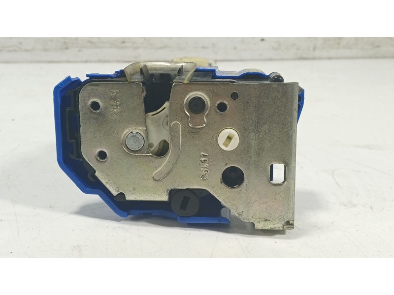 Recambio de cerradura puerta trasera izquierda para fiat 500l (351_, 352_) 1.4 (199lyb1b) referencia OEM IAM   