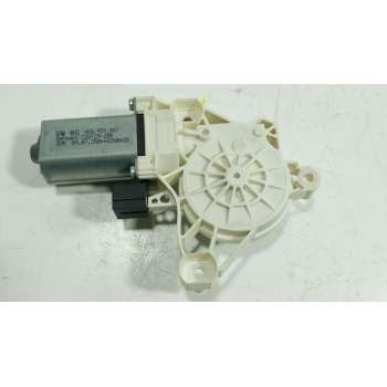 MOTOR ELEVALUNAS DELANTERO DERECHO 4K0959801 4K0959801 