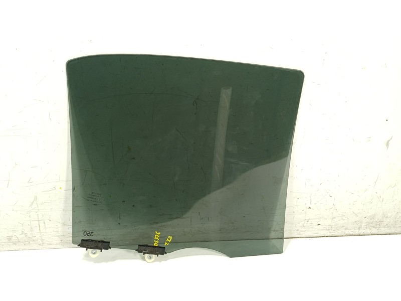 Recambio de cristal puerta trasero izquierdo para toyota yaris cross (mxp_) 1.5 hybrid (mxpj10) referencia OEM IAM 681040D110  