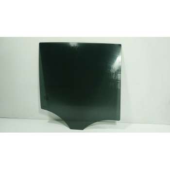 CRISTAL PUERTA TRASERO DERECHO A1667352010 