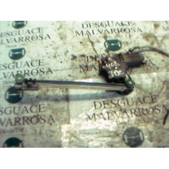 ELEVALUNAS TRASERO DERECHO 