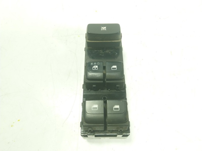 Recambio de mando elevalunas delantero izquierdo para kia stonic (yb) 1.0 t-gdi referencia OEM IAM   