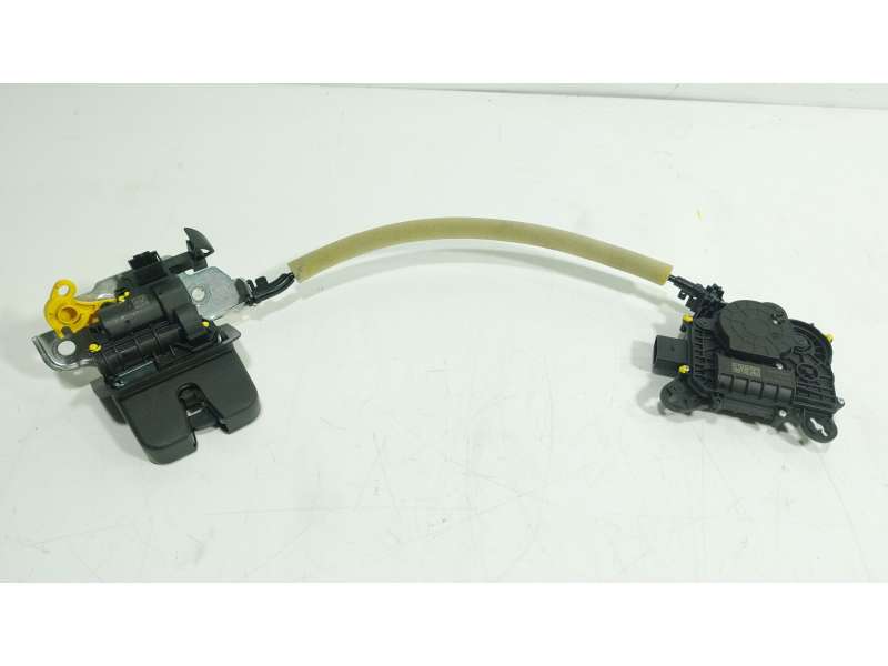 Recambio de cerradura maletero / porton para volkswagen tiguan 2.0 tdi referencia OEM IAM  1T3827887B 