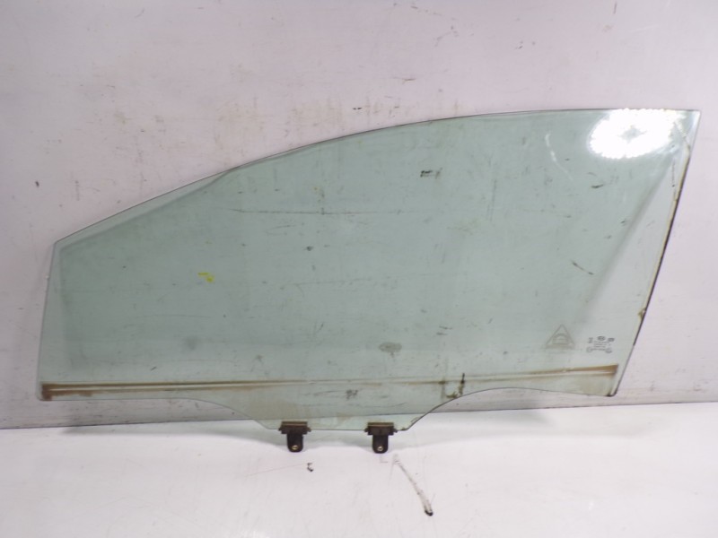 Recambio de cristal puerta delantero izquierdo para kia rio concept referencia OEM IAM 824111W010  