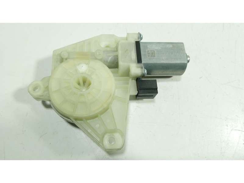Recambio de motor elevalunas trasero derecho para volkswagen tiguan 2.0 tdi referencia OEM IAM  5Q4959802F 