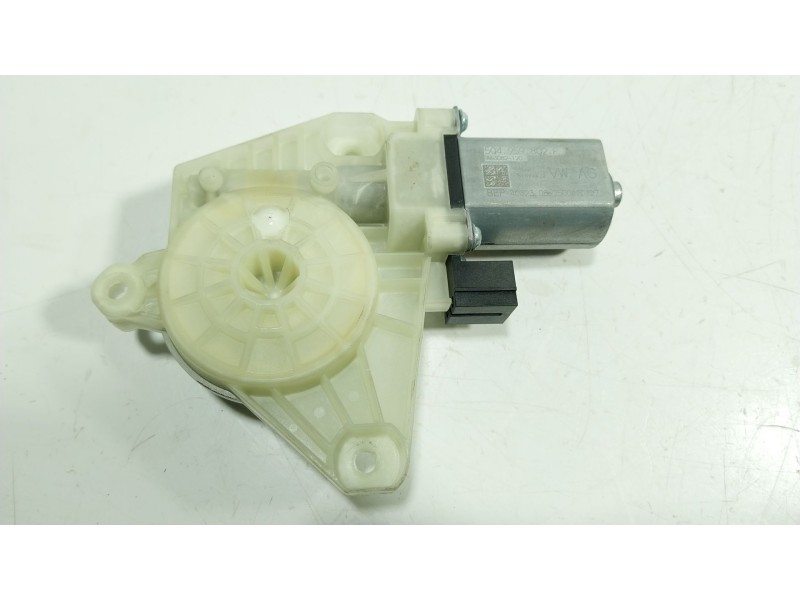 Recambio de motor elevalunas trasero derecho para volkswagen tiguan 2.0 tdi referencia OEM IAM  5Q4959802F 