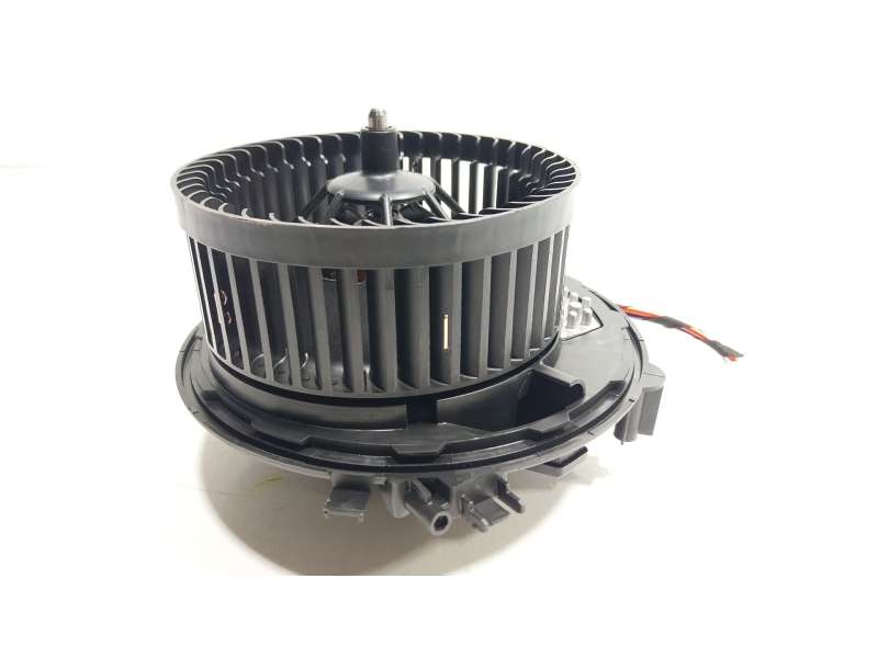 Recambio de motor calefaccion para volkswagen tiguan 2.0 tdi referencia OEM IAM  5WB819021D 
