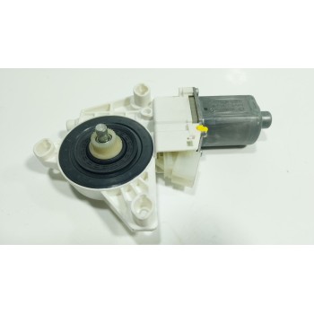 MOTOR ELEVALUNAS DELANTERO DERECHO A1669060301 
