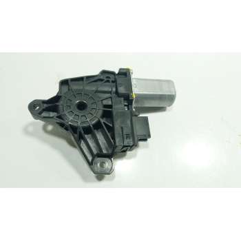 MOTOR ELEVALUNAS TRASERO DERECHO A2469063100 