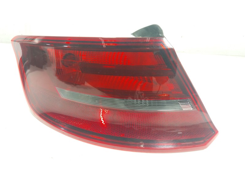 Recambio de piloto trasero izquierdo para audi a3 sportback (8va, 8vf) 1.6 tdi referencia OEM IAM  8V4945095C 