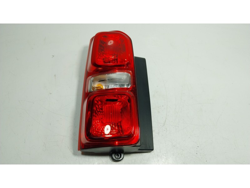 Recambio de piloto trasero izquierdo para citroën jumpy iii furgoneta (v_) 1.5 bluehdi 120 referencia OEM IAM  9808243180 