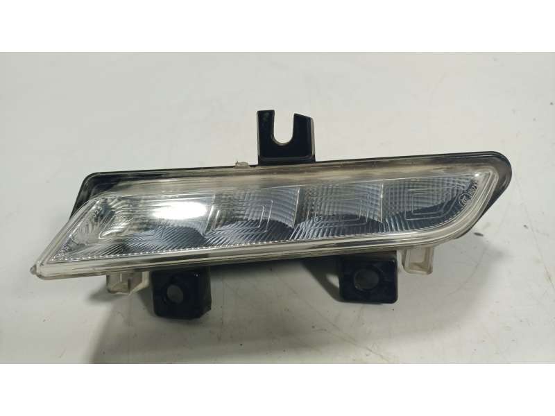 Recambio de piloto delantero izquierdo para renault clio iv (bh_) 1.5 dci 75 referencia OEM IAM  89208551 
