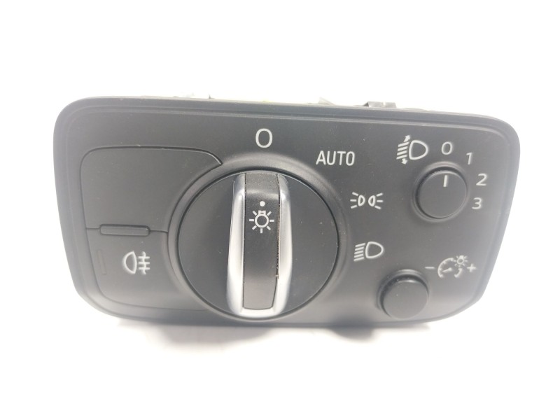 Recambio de mando luces para audi a3 sportback (8va, 8vf) 1.6 tdi referencia OEM IAM  8V0941531AH 