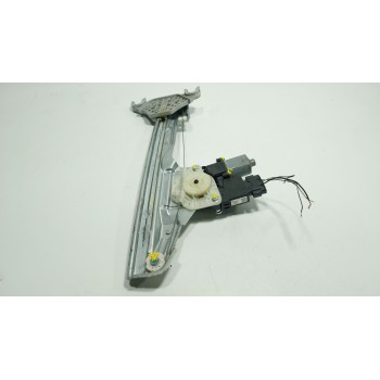 ELEVALUNAS DELANTERO IZQUIERDO 82450J9010 