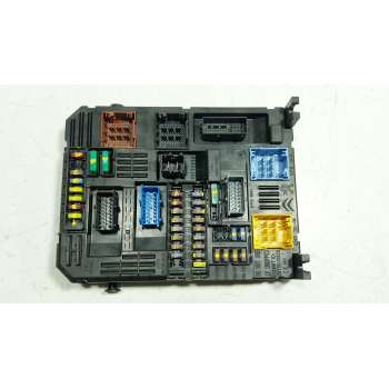 CAJA RELES / FUSIBLES 1681049080 9845141280 