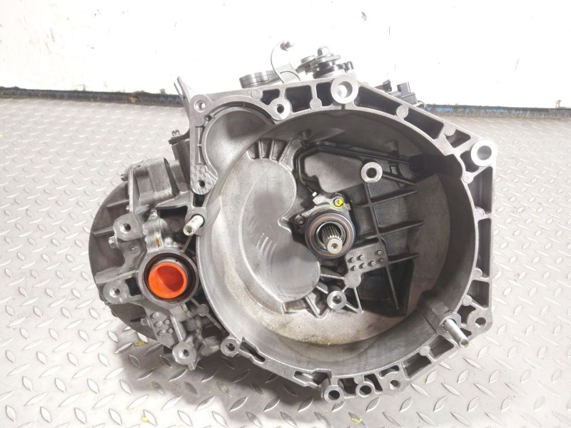 Recambio de caja cambios para opel insignia a sedán (g09) 2.0 cdti (69) referencia OEM IAM 55584363 M32 M32