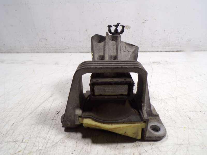 Recambio de soporte motor derecho para renault scenic iii 1.5 dci diesel referencia OEM IAM 112100020R 326D22K21 